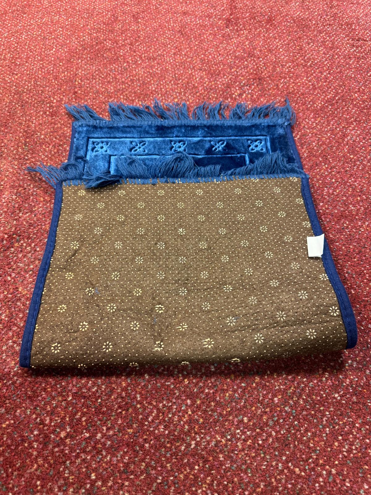 Kids Velvet Prayer Mat 64 × 35 cm