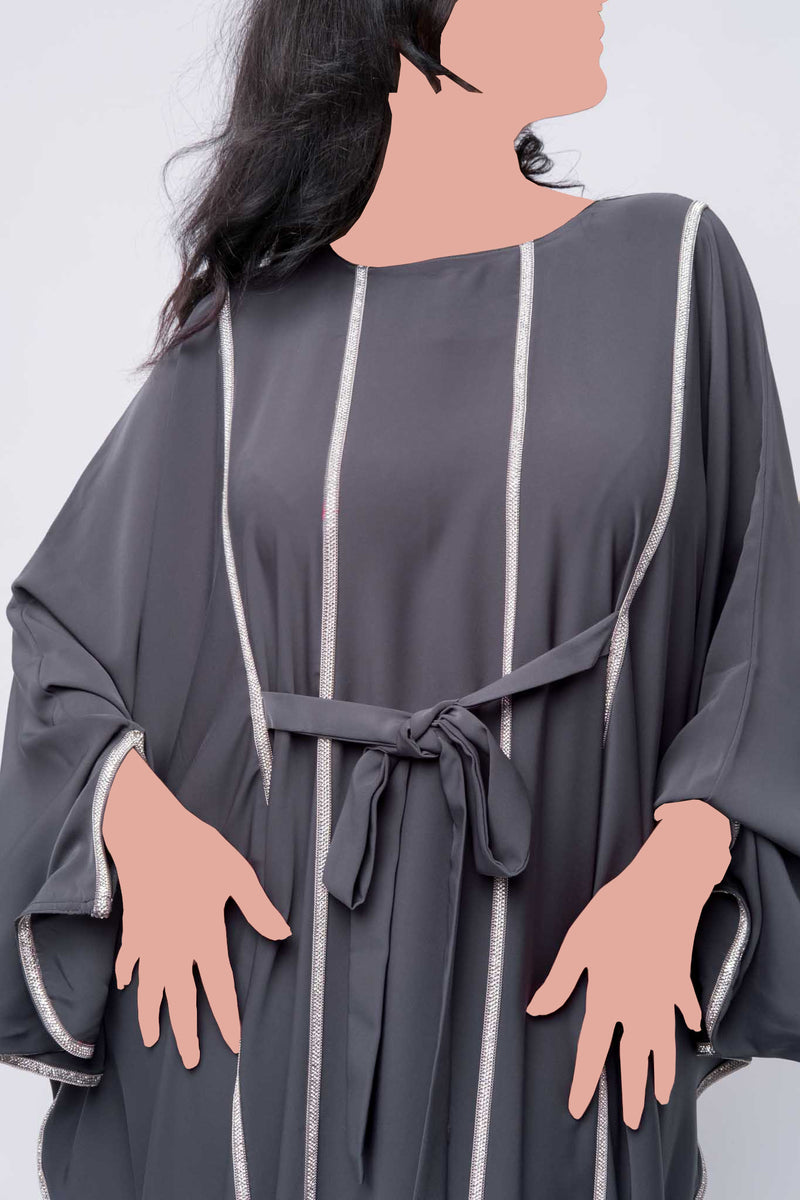 Closed Embellished Farasha Abaya With Belt – Grey
