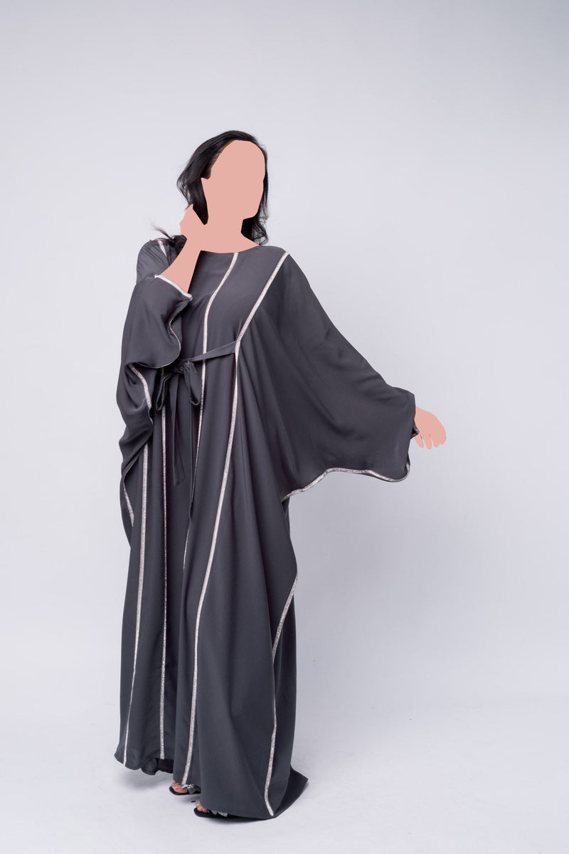 Closed Embellished Farasha Abaya With Belt – Grey