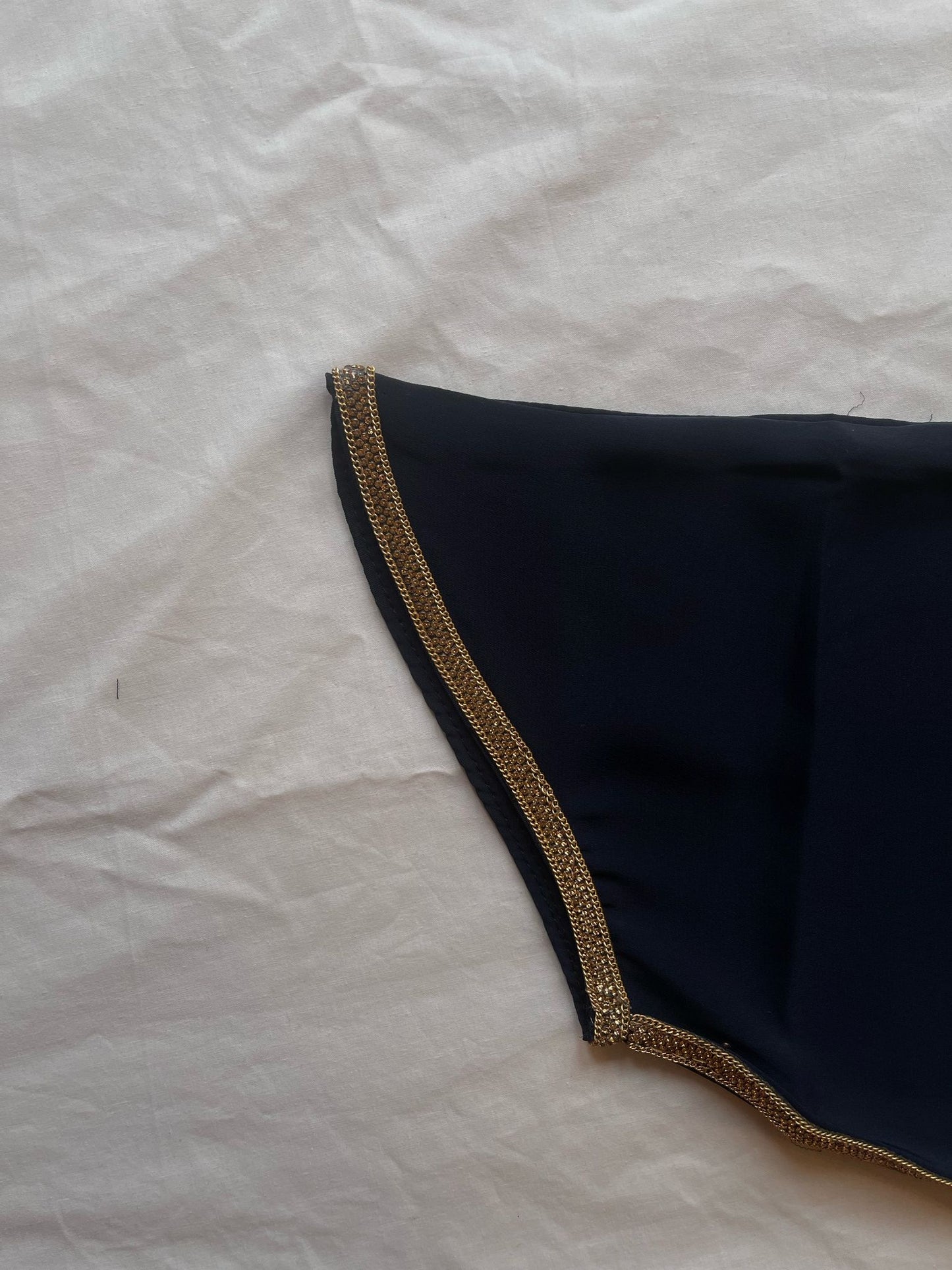 Closed Embellished Farasha Abaya With Belt – Grey